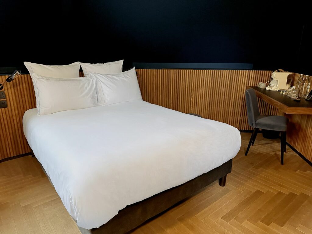 Chambre Foucault de la Maison des Bienheureux, hôtel-restaurant, reprendre un restaurant