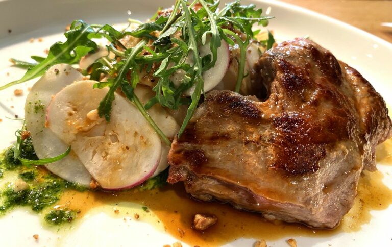 Bavette de veau du restaurant Félicie, la théorie du lion : chasser l'antilope plutôt que les mulots