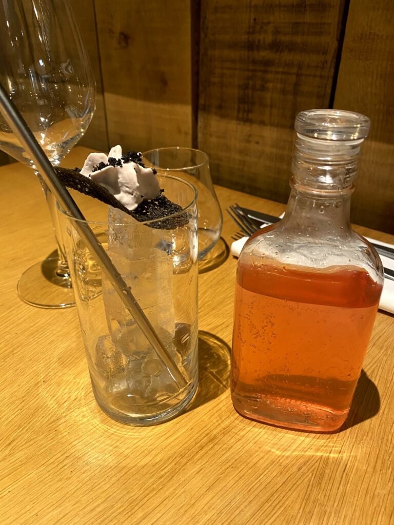 Western Martini du bar Félicie, une équipe stable pour réduire le turnover en restauration